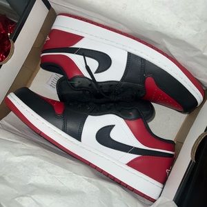 Jordan 1 Low Bred Toe